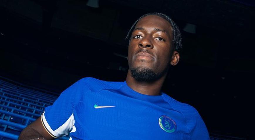 Galatasarayla anılıyordu Axel Disasi, Aston Villa ile anlaştı