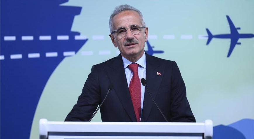 Türkiye hava sahasından her 14 saniyede bir uçak geçti