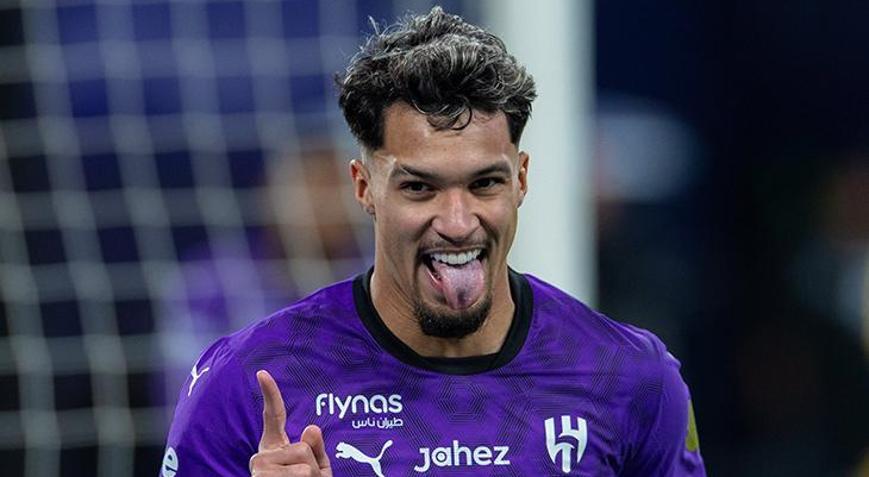 Al Hilal, Al Akhdoud karşısında farka koştu