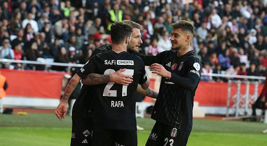 Beşiktaşa Immobile ve Rafa Silvadan kötü haber