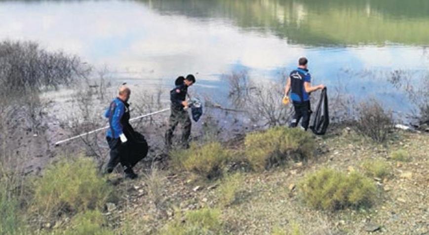 Ula Göleti’nde yağmur sonrası temizlik çalışması