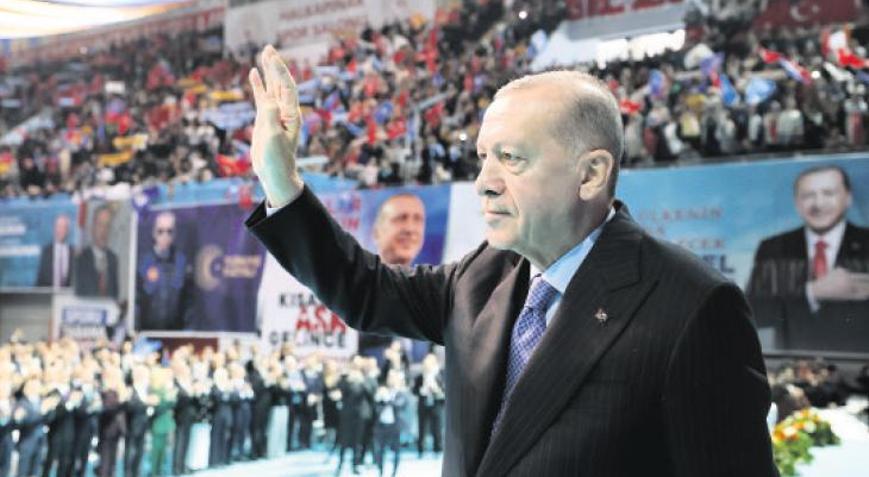 ‘İzmir tarihinin en perişan devrini yaşıyor’