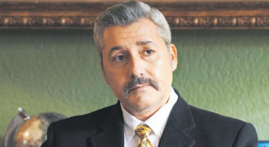 ‘Beni gençliğime sürükledi’