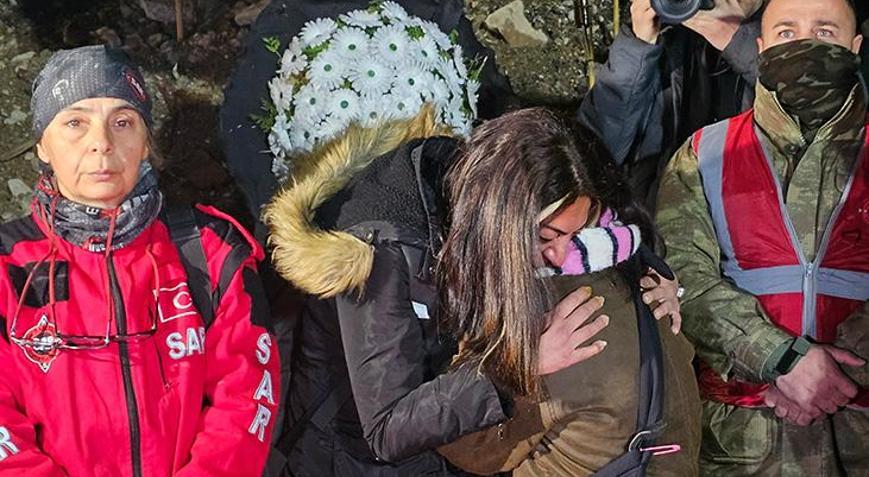 Yer. Adana: 96 kişiye mezar olmuştu Gözyaşlarıyla andılar