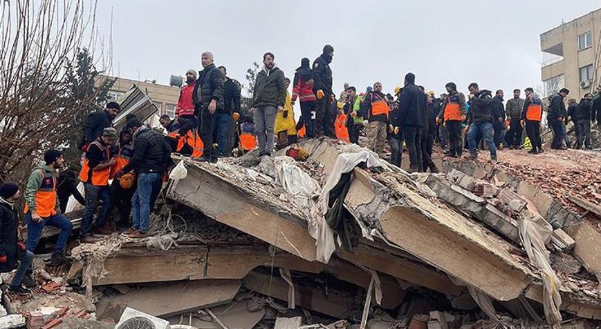 Depremzede 1912 çocuktan 1879u ailesine teslim edildi