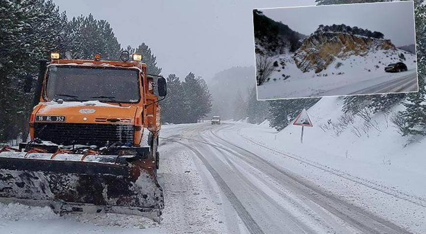 Kar kalınlığı 40 santimetre Domaniçte yol ağır vasıtalara kapatıldı