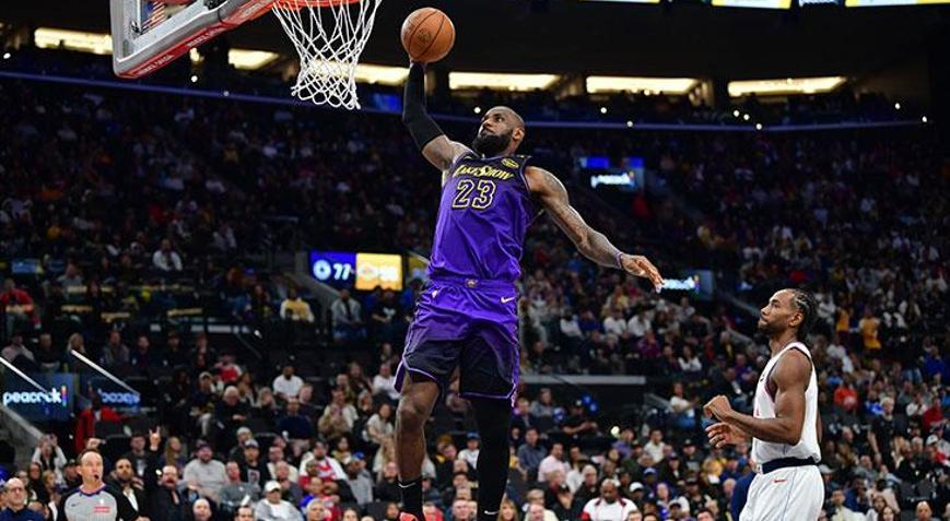 LeBron James 40ını çıkardı