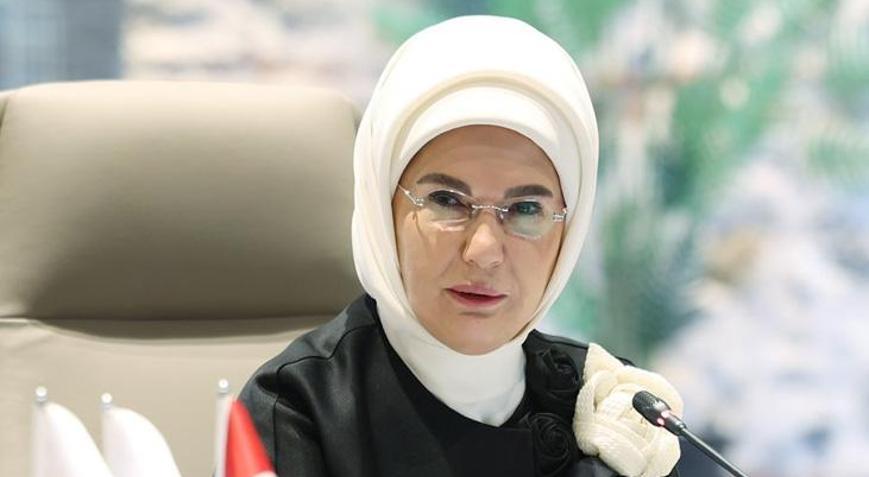 Emine Erdoğandan Berat Kandili mesajı