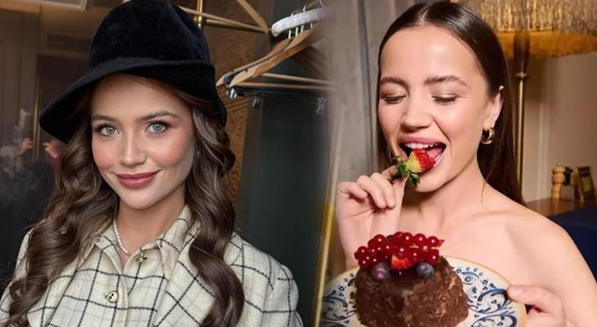 Kan Çiçeklerinin Dilanıydı Yağmur Yükselden patili dostuyla ayna pozu