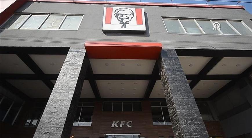 Antalyada KFC ve Pizza Hut çalışanlarından protesto