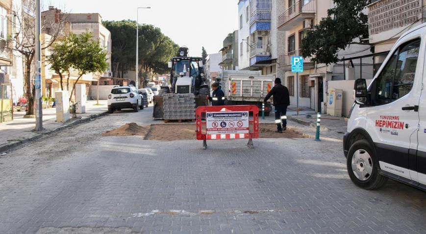 Yunusemrede 3 mahallede çalışmalar sürüyor