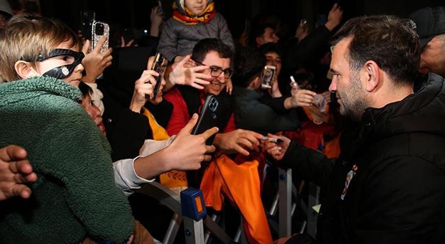 Galatasaraya Rizede coşkulu karşılama