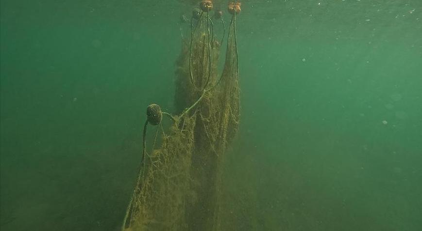 Mavi sulardan 224 futbol sahası büyüklüğünde hayalet ağ çıkarıldı