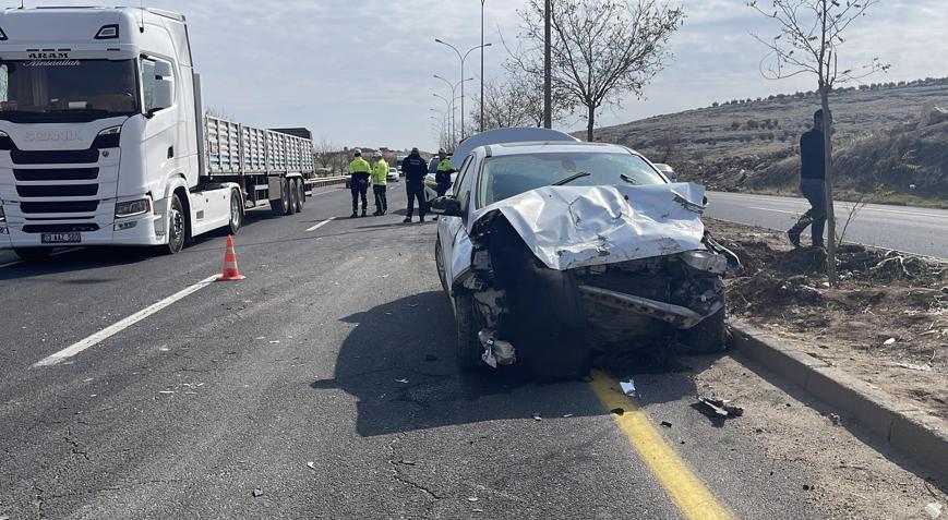 4 otomobilin karıştığı zincirleme kazada 7 yaralı