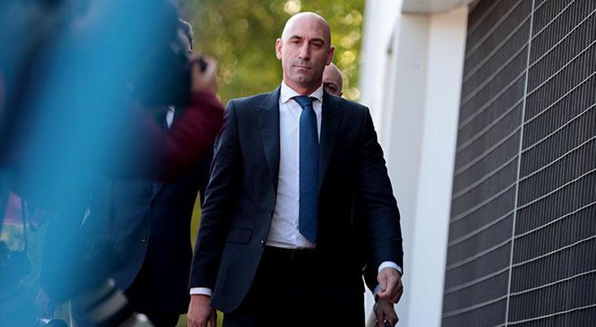 Luis Rubiales, Jenni Hermoso’yu rızası olmadan öptüğü için suçlu bulundu