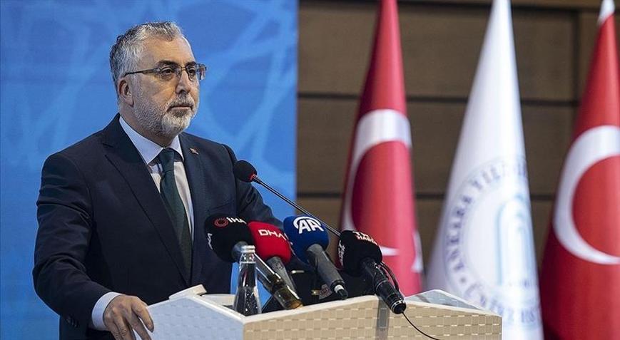 İhtiyaç olduğu sürece kadın çalışanlara bu desteklerimiz devam edecek