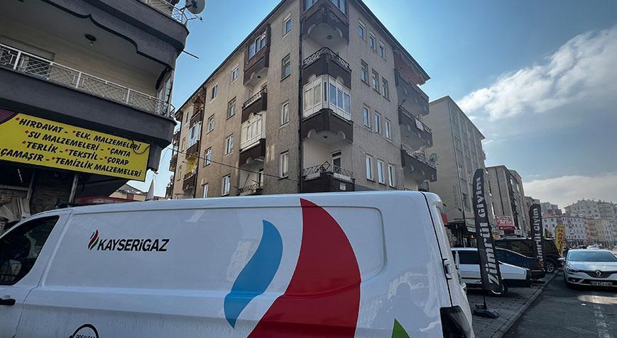 Kayseride doğal gaz zehirlenmesi 3 kişi ölümden döndü