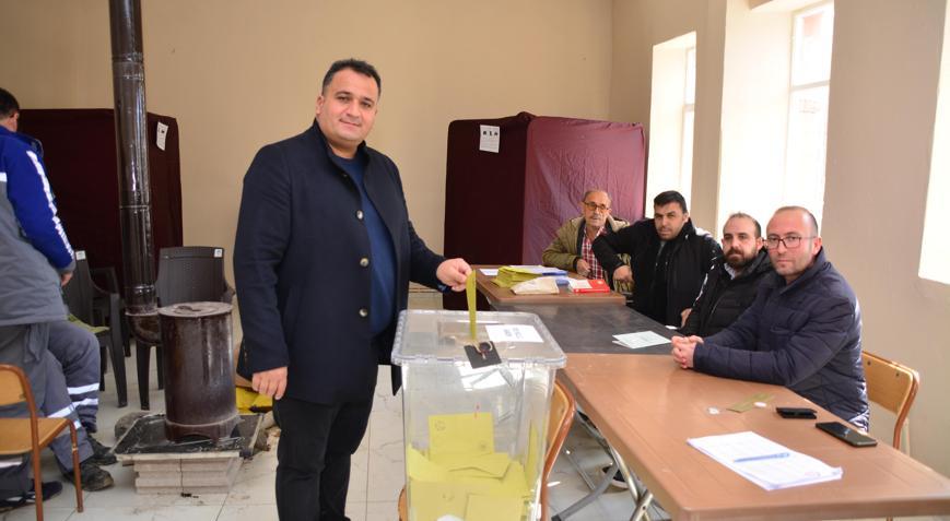 Kayseride yeni kurulan mahallede muhtarlık seçimi yapıldı