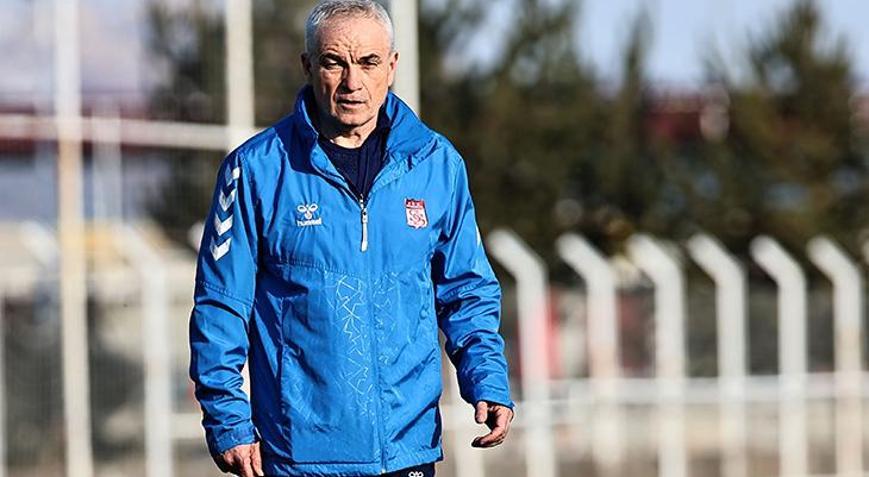 Rıza Çalımbay, Sivassporda ilk antrenmanına çıktı