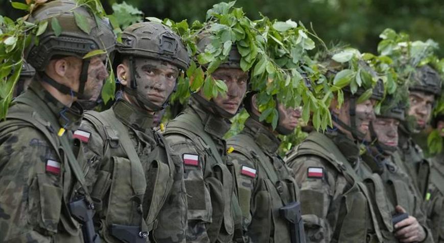 Polonyada ülkedeki tüm yetişkin erkekleri askeri eğitime alma hazırlığı