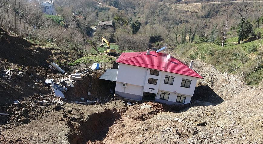 Uçuruma sürüklendi, çatlak dahi yok Çok konuşulan ev için karar