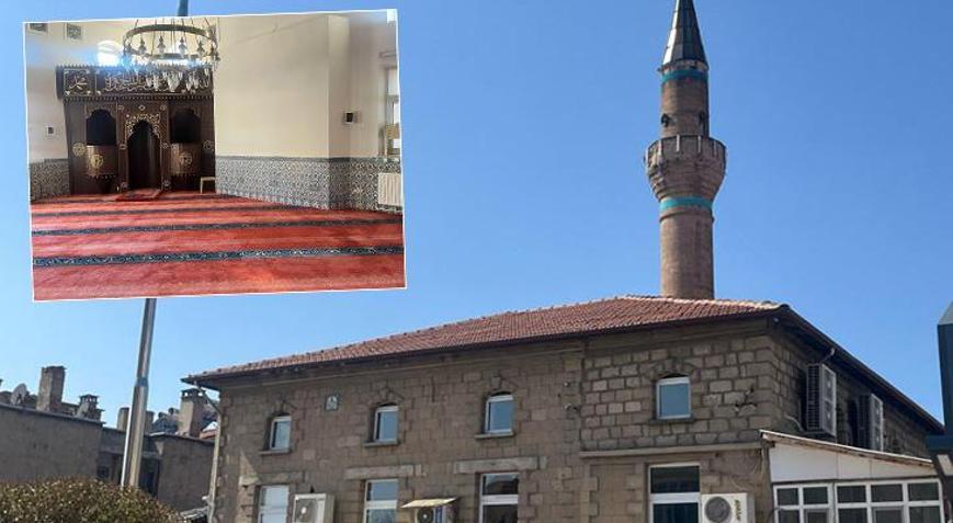 Cami kıblesinin yanlış olduğu 74 yıl sonra anlaşıldı