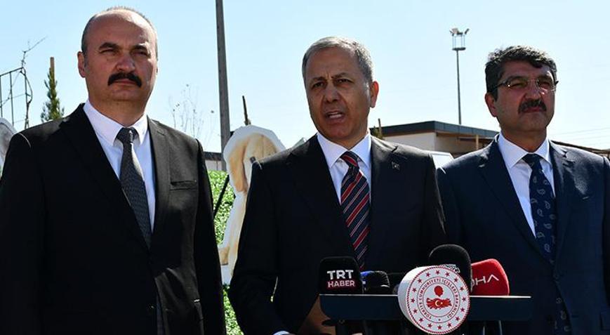 Bakan Yerlikayadan sokak hayvanları düzenlemesiyle ilgili son dakika açıklaması