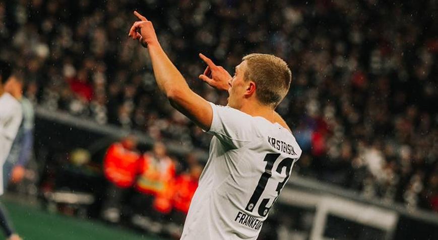 Eintracht Frankfurt, Ajax karşısında zorlanmadan turladı