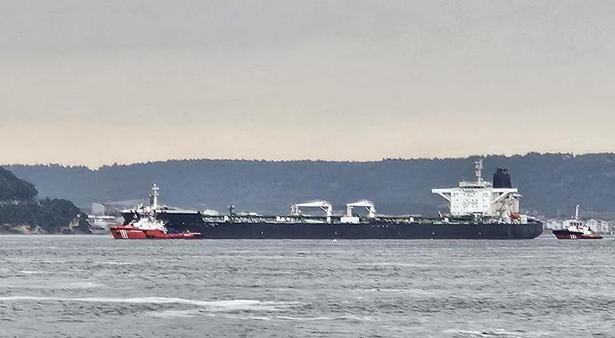 Çanakkale Boğazında gemi arızası Dev tanker güvenli bölgeye demirletildi