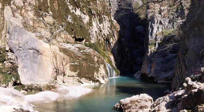 Doğa harikası şelale susuz kaldı