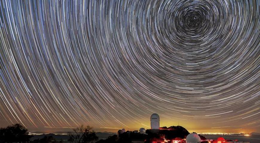 Karanlık Enerjiden yeni haber: Evet, gezegenleri birbirinden uzaklaştıran bir şey var ama her şey tersine dönebilir