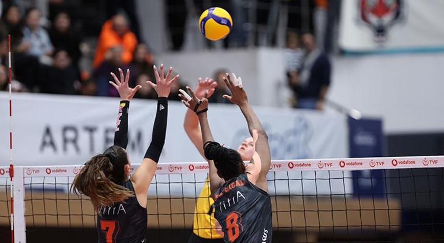 VakıfBank, Eczacıbaşı Dynavit deplasmanında galip