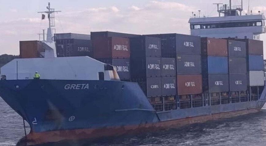 Çanakkale Boğazı’nda gemi arızası Römorkör eşliğinde demirletildi