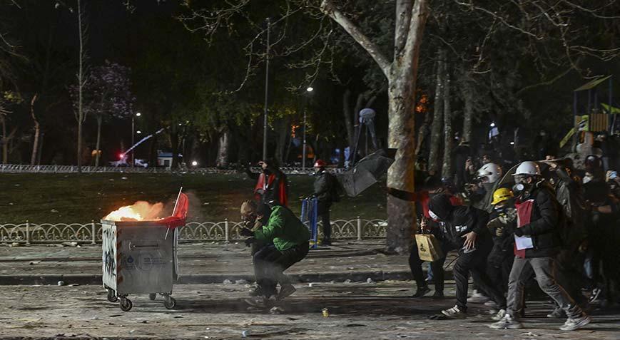 Saraçhanede polise saldıran gruba müdahale edildi