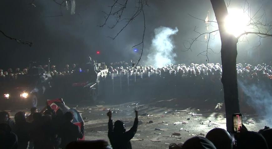 İstanbuldaki gösterilerde 172 şüpheli tutuklandı