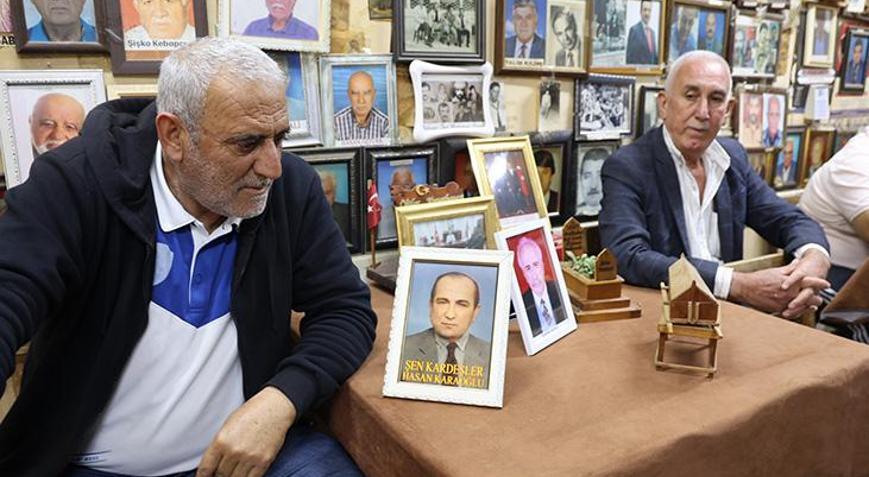 Ölüler Kıraathanesinde buruk bayramlaşma