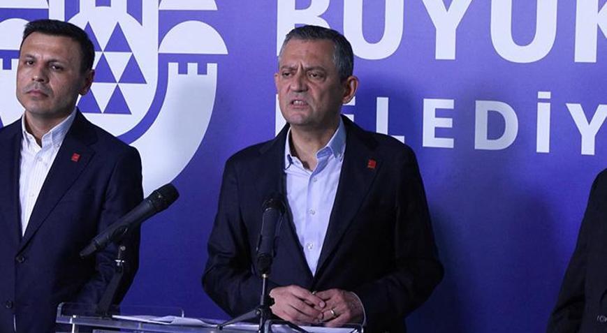 CHP Genel Başkanı Özgür Özel, İBBde düzenlenen bayramlaşma programına katıldı
