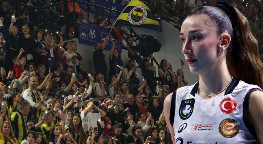 Fenerbahçe taraftarından Hande Baladına jest
