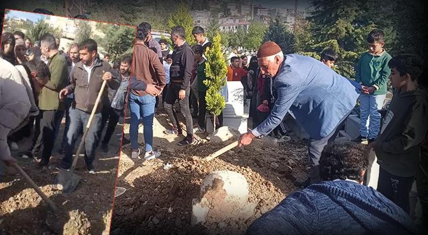 Siirt’te ses iddası ortalığı karıştırdı Bir gün önce gömülen kişinin mezarı açıldı