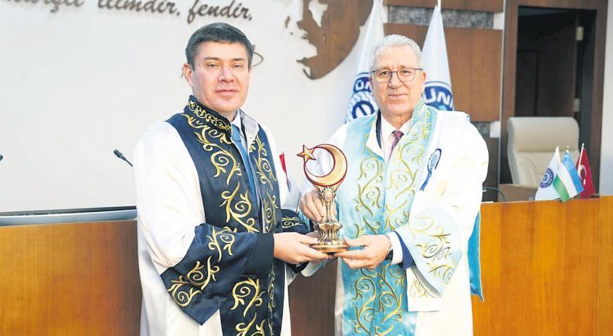 Abdurakhmanov’a, ‘Fahri Doktora’ unvanı