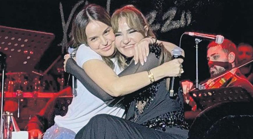 Düetleri sahneyi yaktı