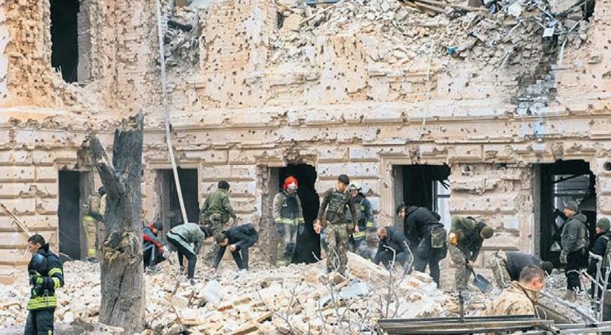 Ukrayna’da kanlı bayram pazarı