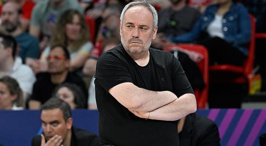 Ahmet Kandemir, ZVVZ USK Pragı tebrik etti
