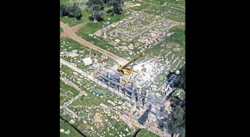 Dionysos Tapınağı ayağa kaldırılıyor