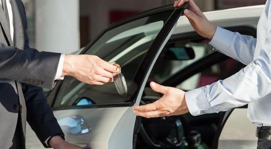 Araç alacaklar dikkat: İlk iki ay satılmamıştı Stokları erittiler