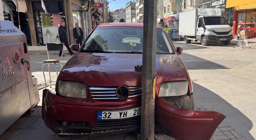 Yalvaçta kaza: 3 yaralı