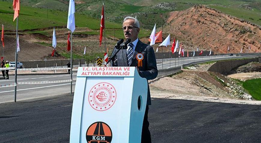 Bakan Uraloğlu: Siirt ile Kurtalan arasında yeni demir yolu hattı yapılacak