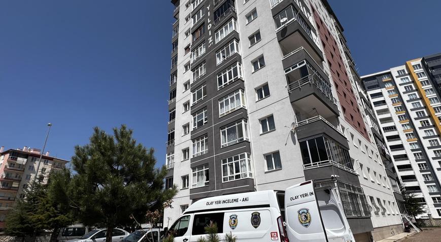 Kayseride 4. Kattan Düşen Kadın Ağır Yaralandı