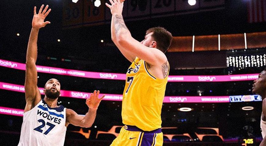 Luka Doncic şov yaptı Lakers seriyi 1-1 yaptı