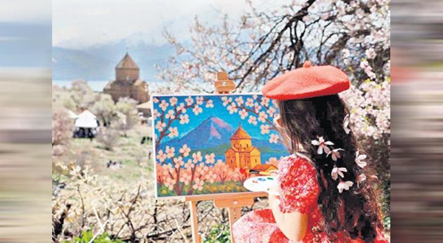 Akdamar’ın renkleri karelerde gizli